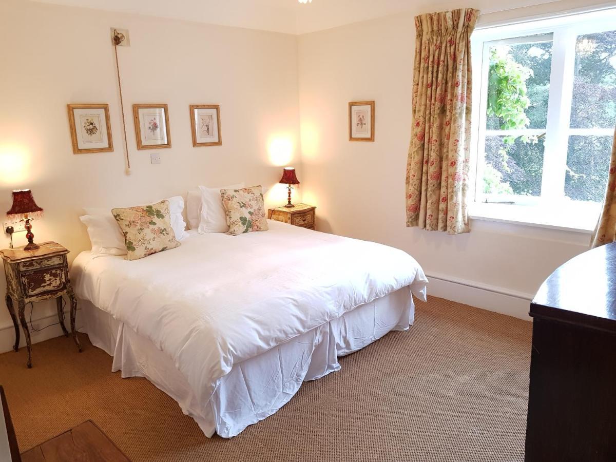 Cambus O' May Traditional Highland Hotel Ballater Bagian luar foto