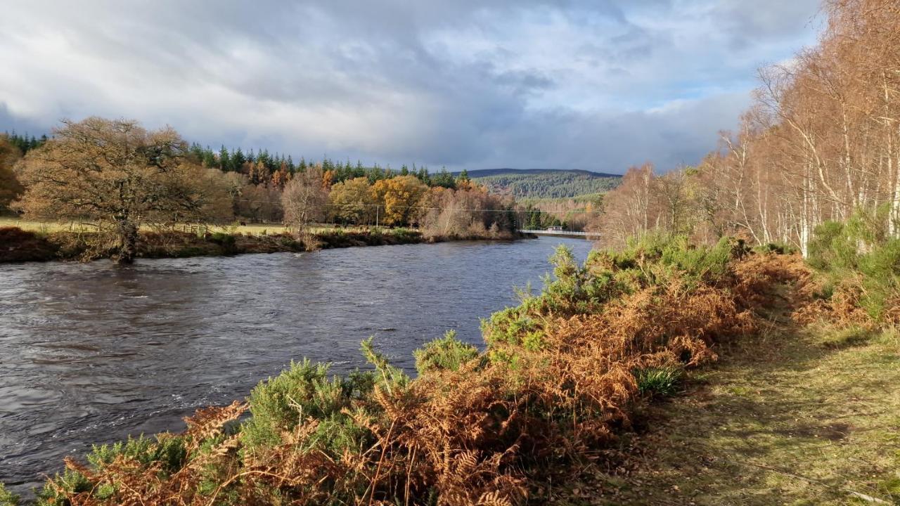 Cambus O' May Traditional Highland Hotel Ballater Bagian luar foto