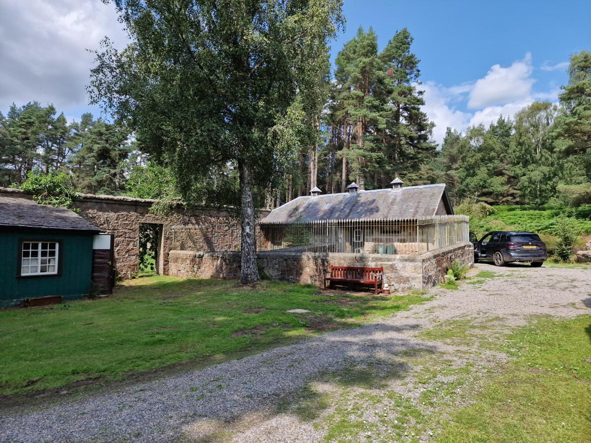 Cambus O' May Traditional Highland Hotel Ballater Bagian luar foto