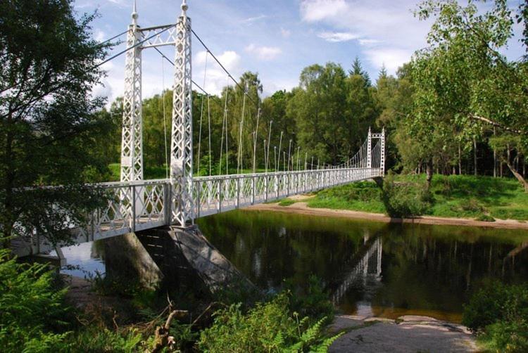 Cambus O' May Traditional Highland Hotel Ballater Bagian luar foto