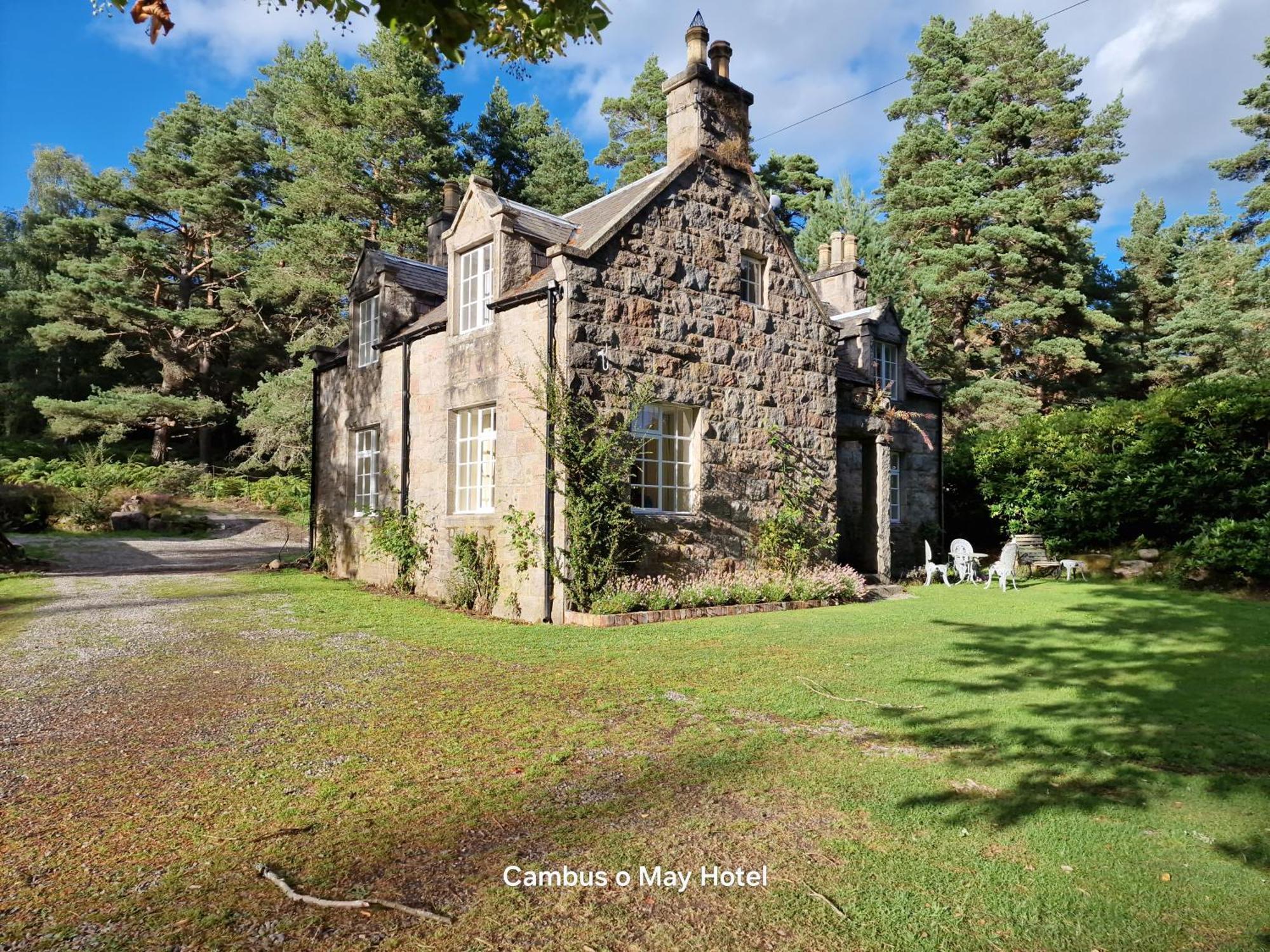 Cambus O' May Traditional Highland Hotel Ballater Bagian luar foto