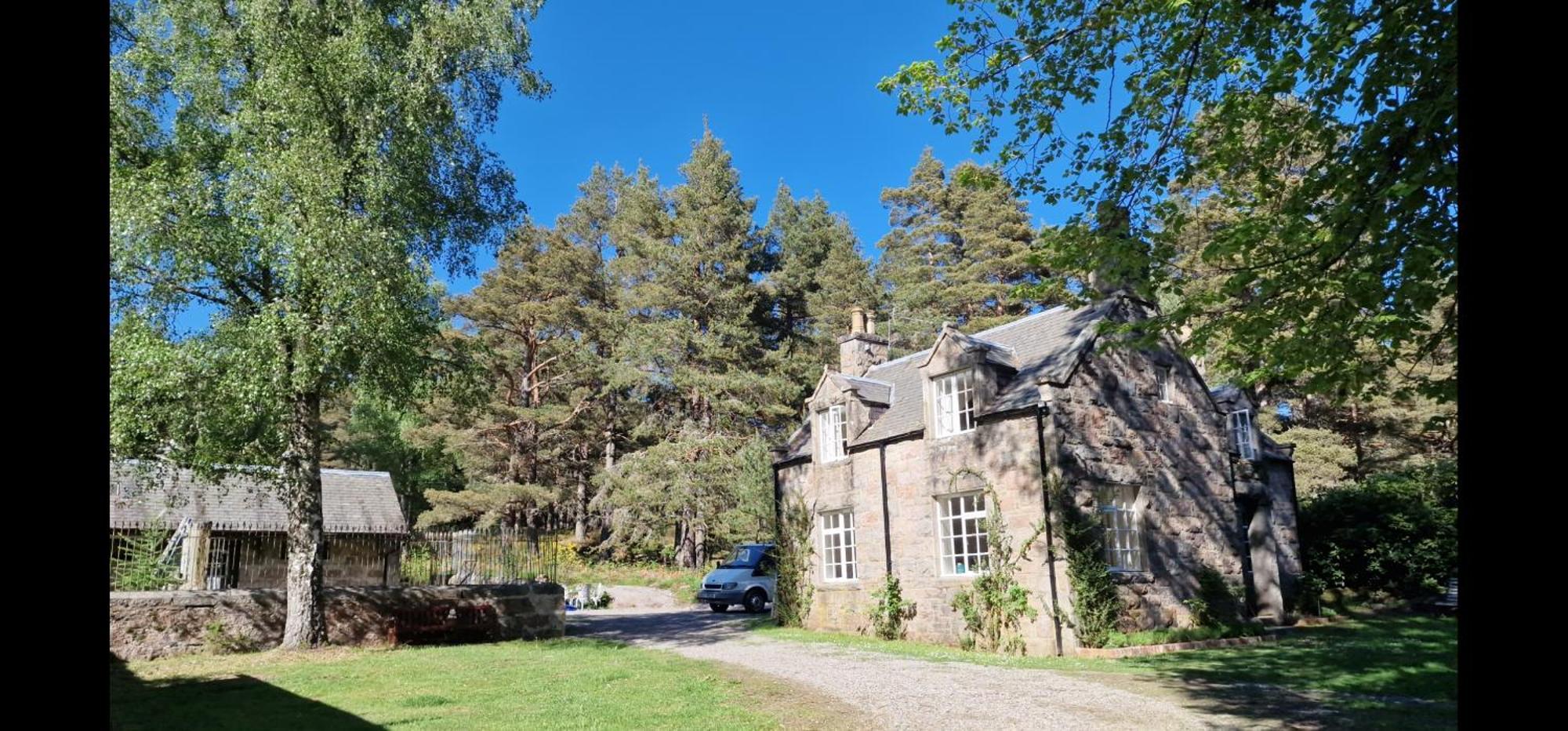 Cambus O' May Traditional Highland Hotel Ballater Ruang foto
